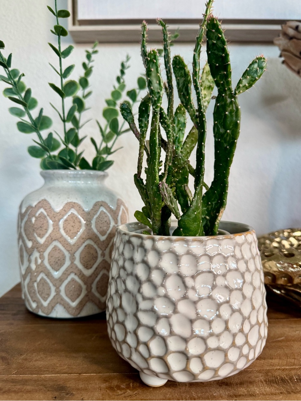 4” Ceramic Textured White 3-Leg Planter Pot